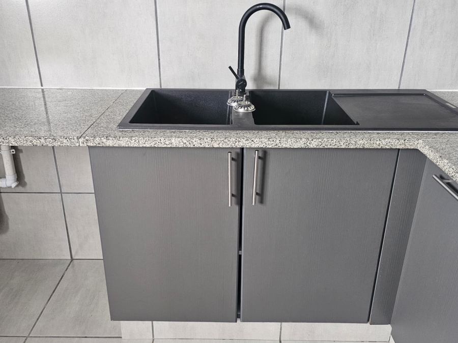 3 Bedroom Property for Sale in Reebok Western Cape